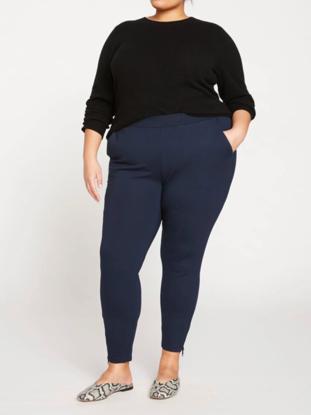 Universal Standard Navy Ponte Pant with Zippered Ankle Detail Size 14/16